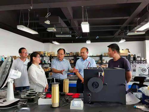 渭南市科技局深入3D打印科技企業(yè)孵化器，精準(zhǔn)指導(dǎo)高新技術(shù)企業(yè)申報